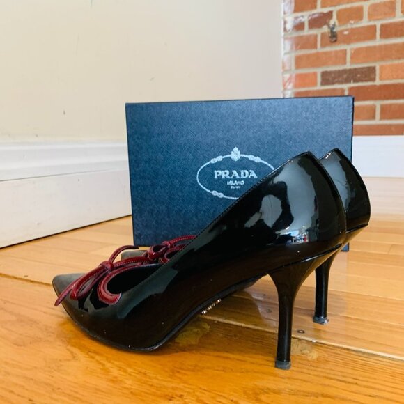 PRADA Black Patent Leather Heels With Maroon Bow, Size 41 US 11 - Picture 5 of 16